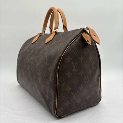 Chipped Louis Vuitton Monogram Speedy 35