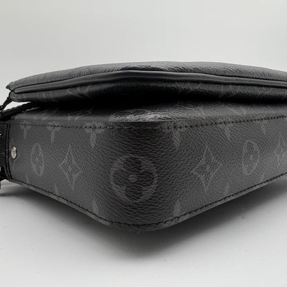 Chipped Louis Vuitton Eclipse Trio Messenger Bag