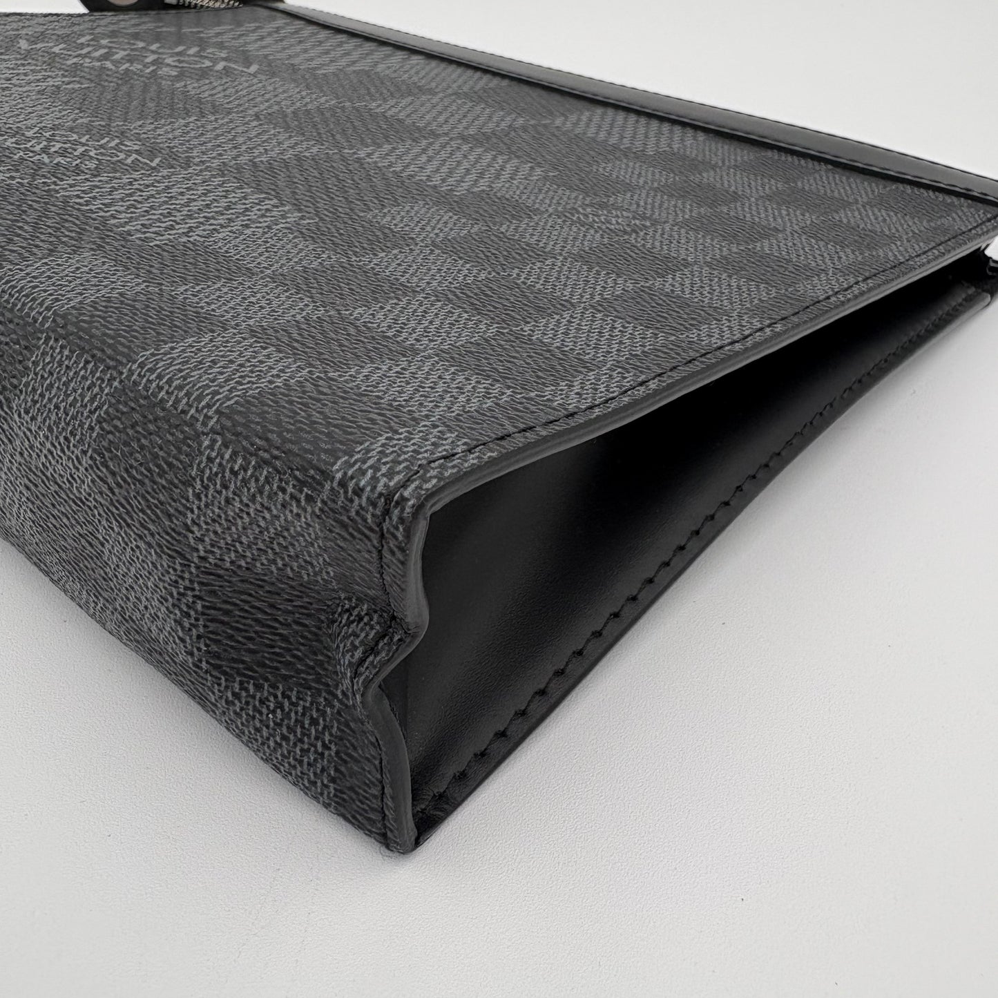 Chipped Louis Vuitton 3D Pochette Voyage Clutch Bag