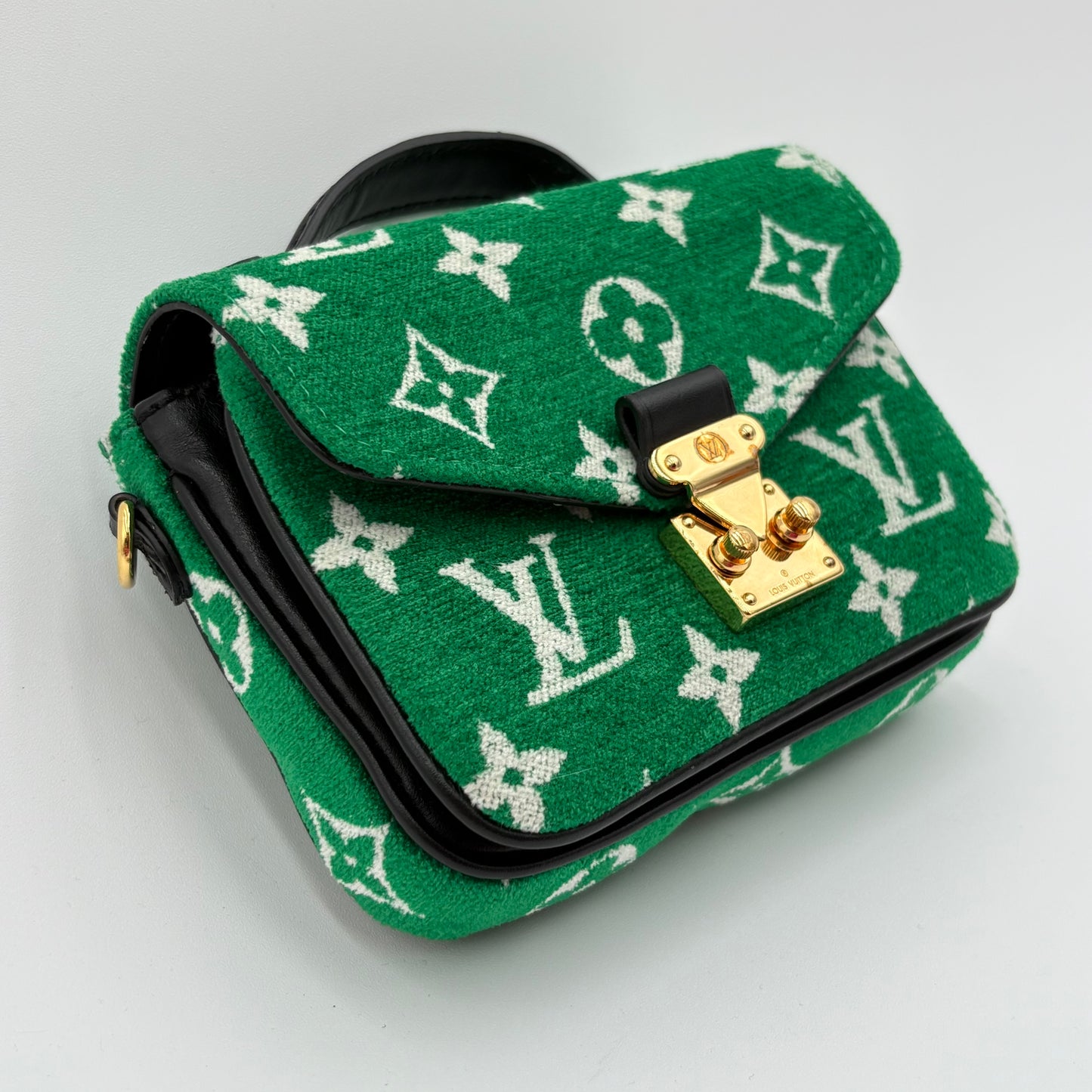 2022 Louis Vuitton Green Jacquard Micro Metis