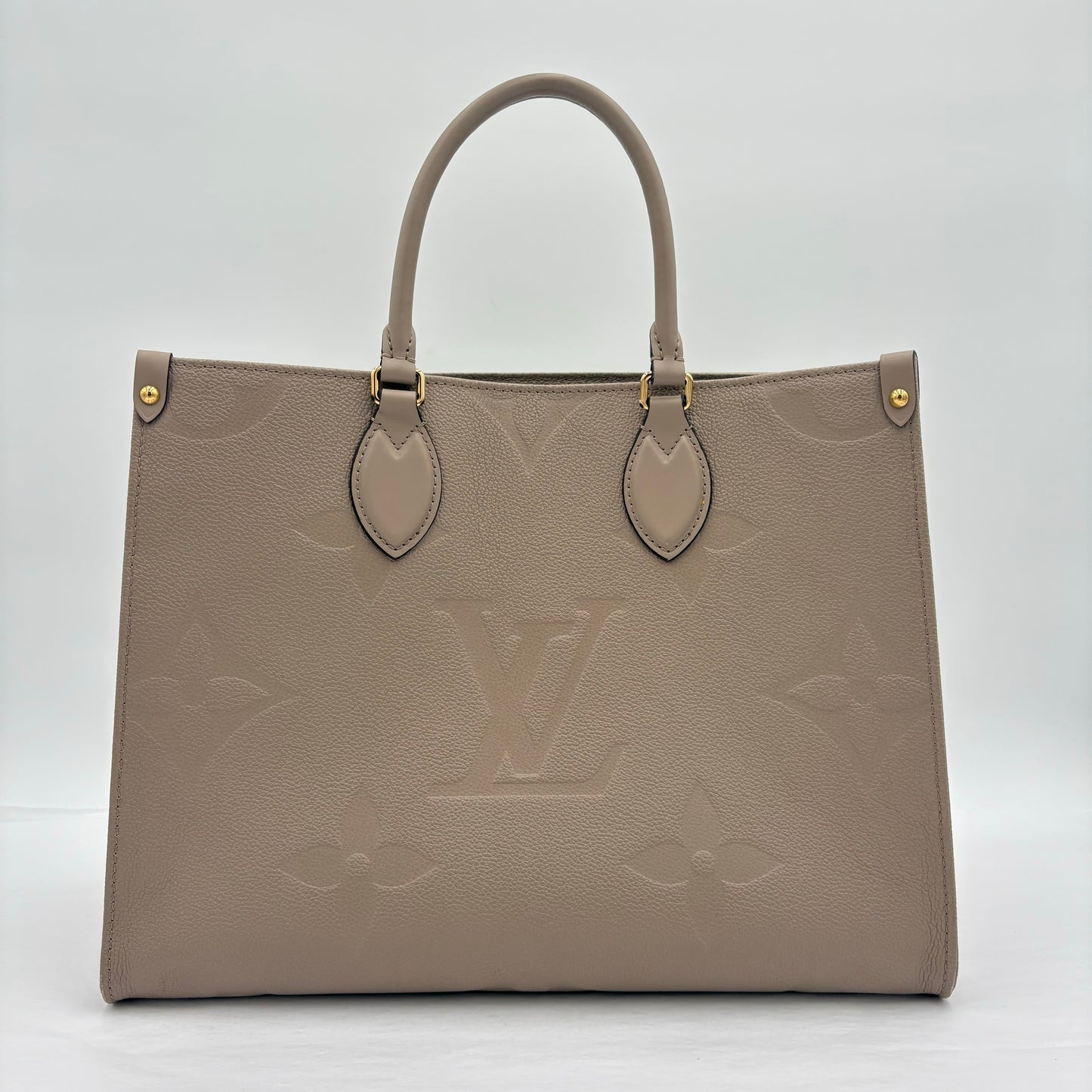 Chipped Louis Vuitton OnTheGo Giant Monogram Tote
