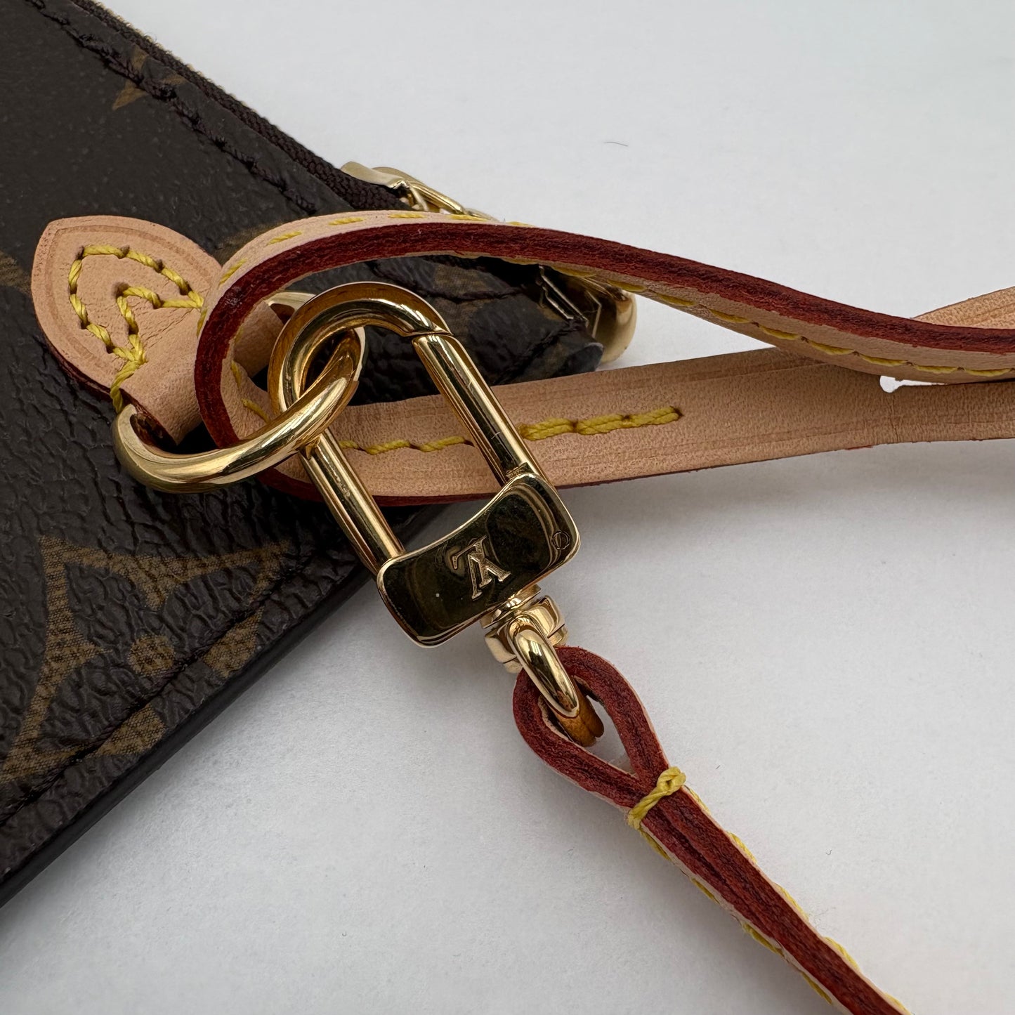 NWOT Louis Vuitton Wristlet Pouch-Monogram