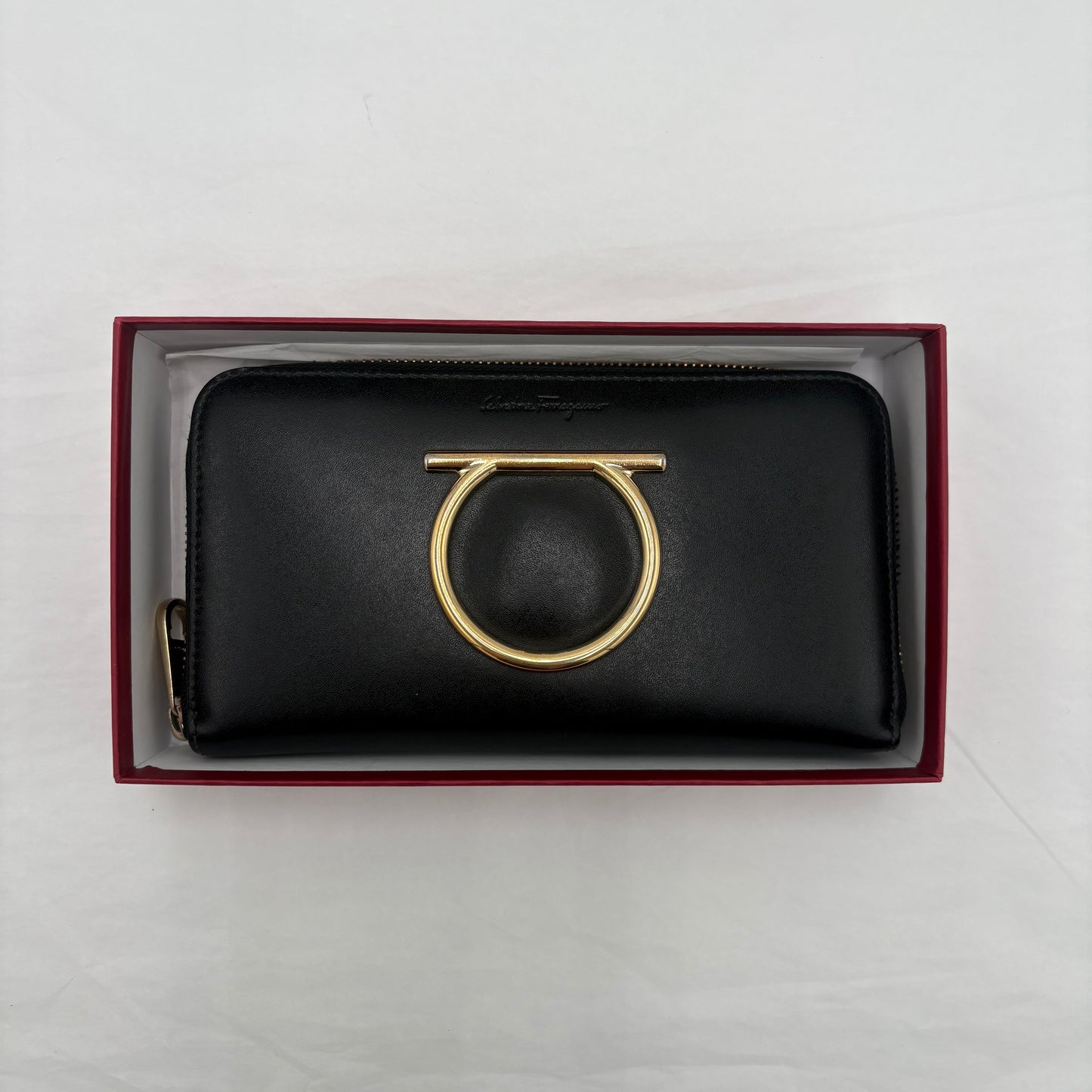 Salvarore Ferragamo Leather Zipper Wallet