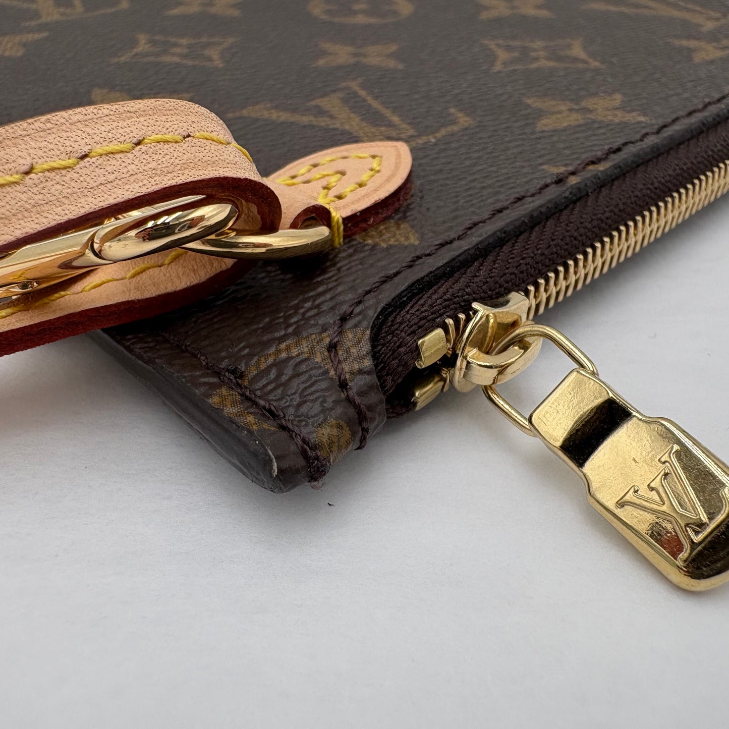 NWOT Louis Vuitton Wristlet Pouch-Monogram