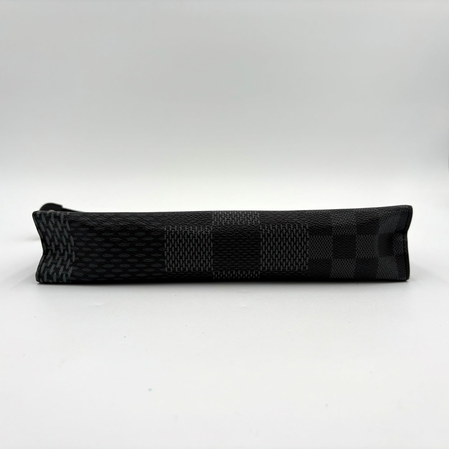 Chipped Louis Vuitton 3D Pochette Voyage Clutch Bag