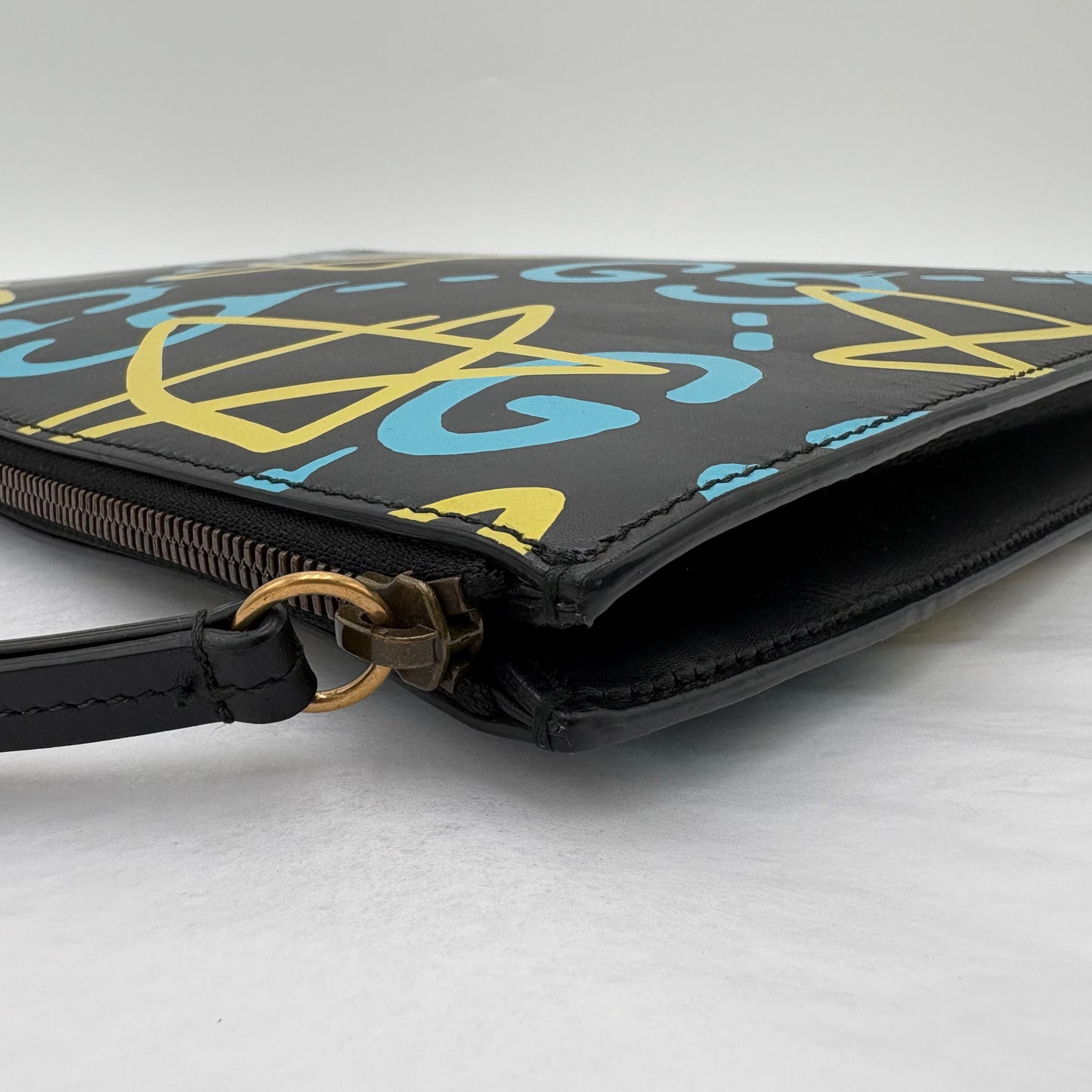 Gucci GG Ghost Pouch Graffiti