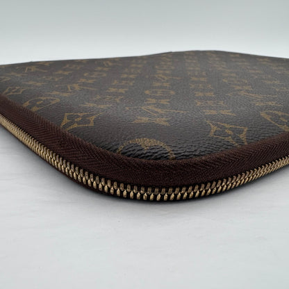2013 Louis Vuitton 13" Monogram Laptop Sleeve