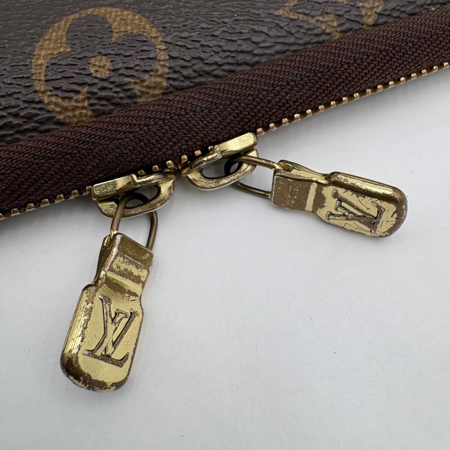 2013 Louis Vuitton 13" Monogram Laptop Sleeve
