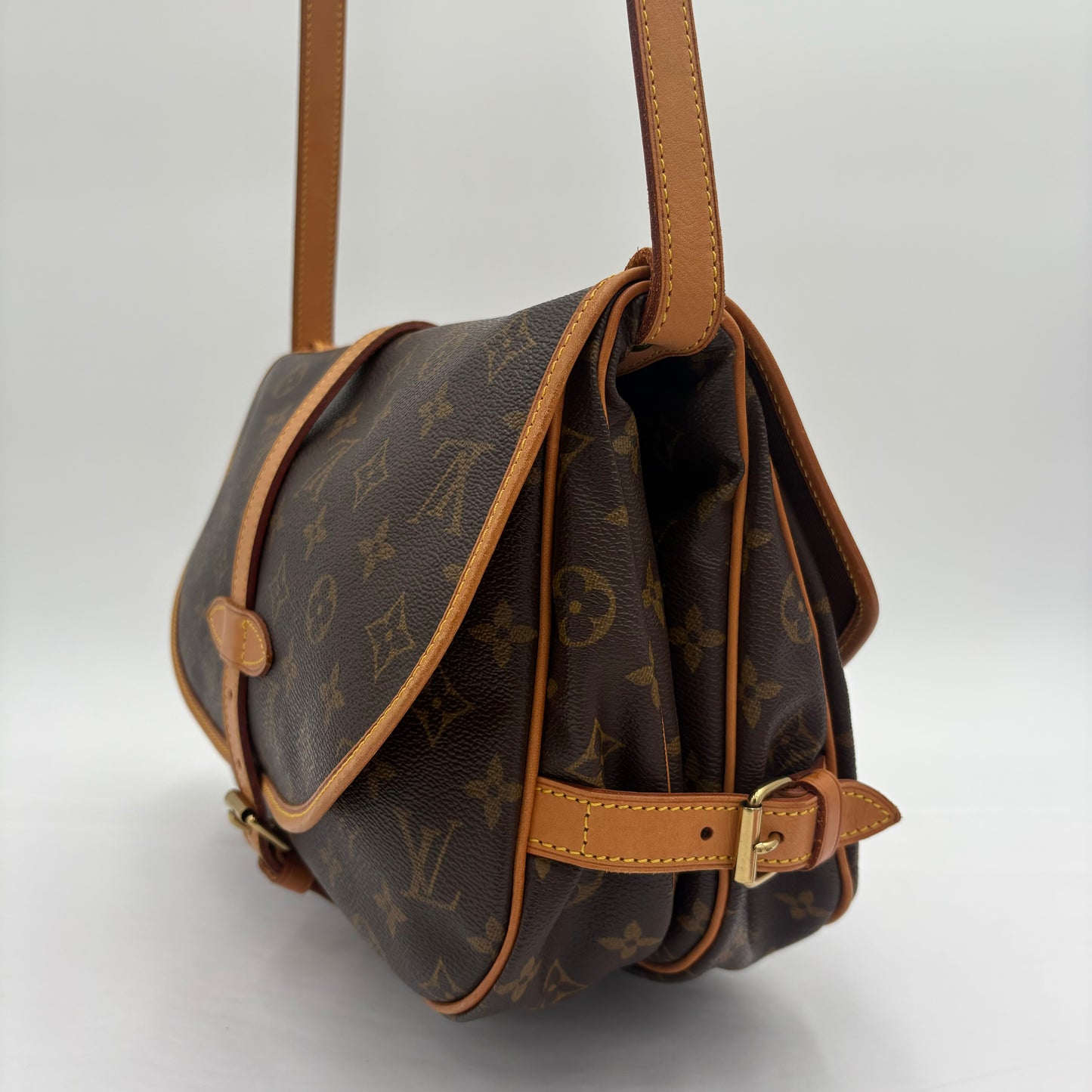 2002 Louis Vuitton Saumur 30 Monogram