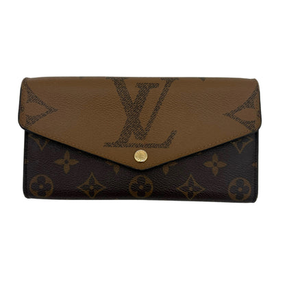 Chipped Louis Vuitton Sarah Wallet