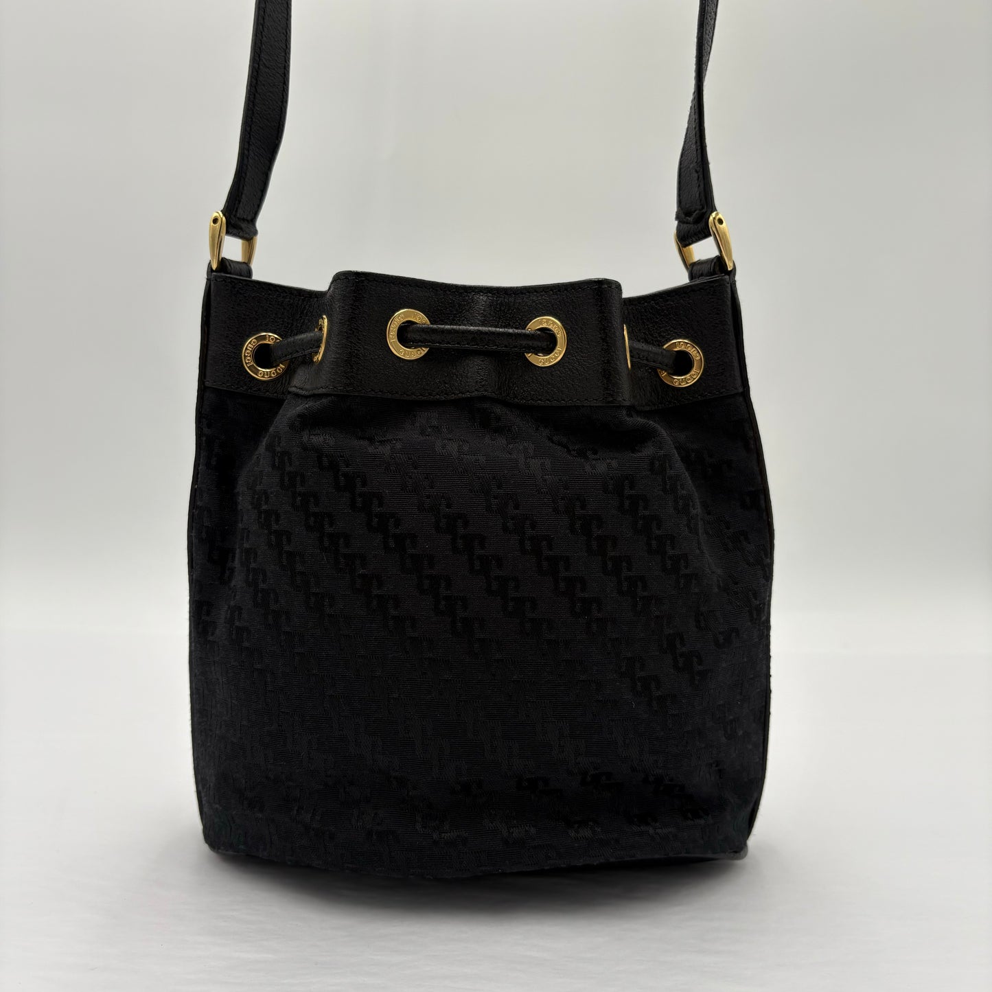Vintage Gucci Micro GG Monogram Bucket bag