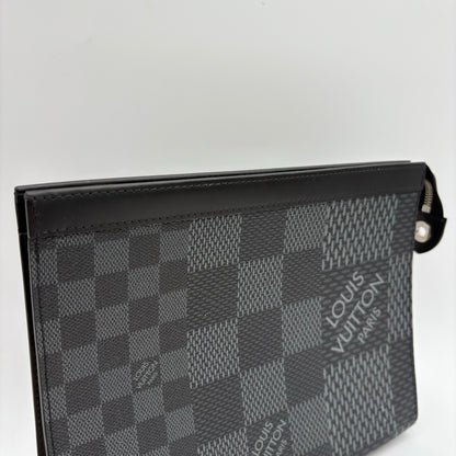 Chipped Louis Vuitton 3D Pochette Voyage Clutch Bag