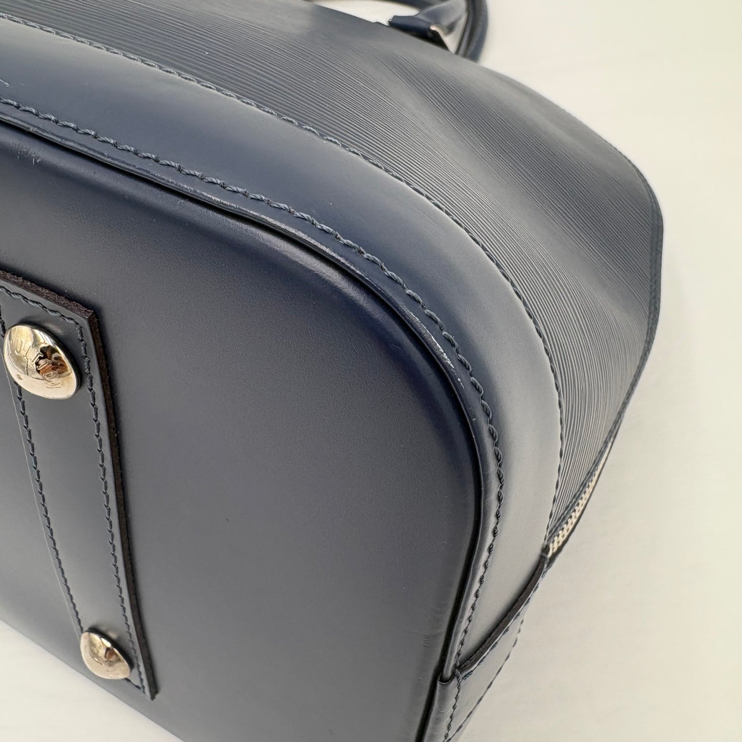 2012 Louis Vuitton Alma GM Epi Leather