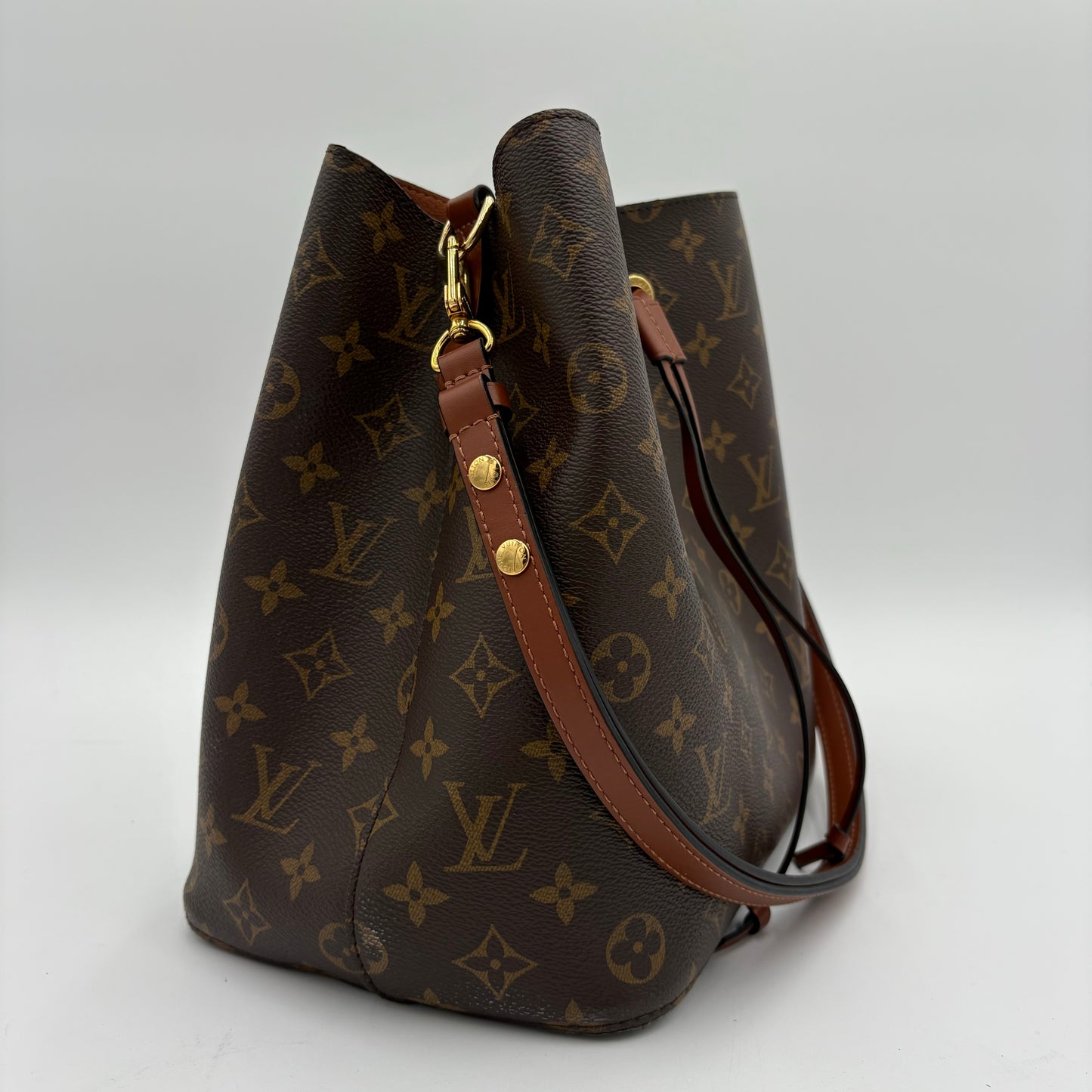 2020 Louis Vuitton NeoNoe Bag