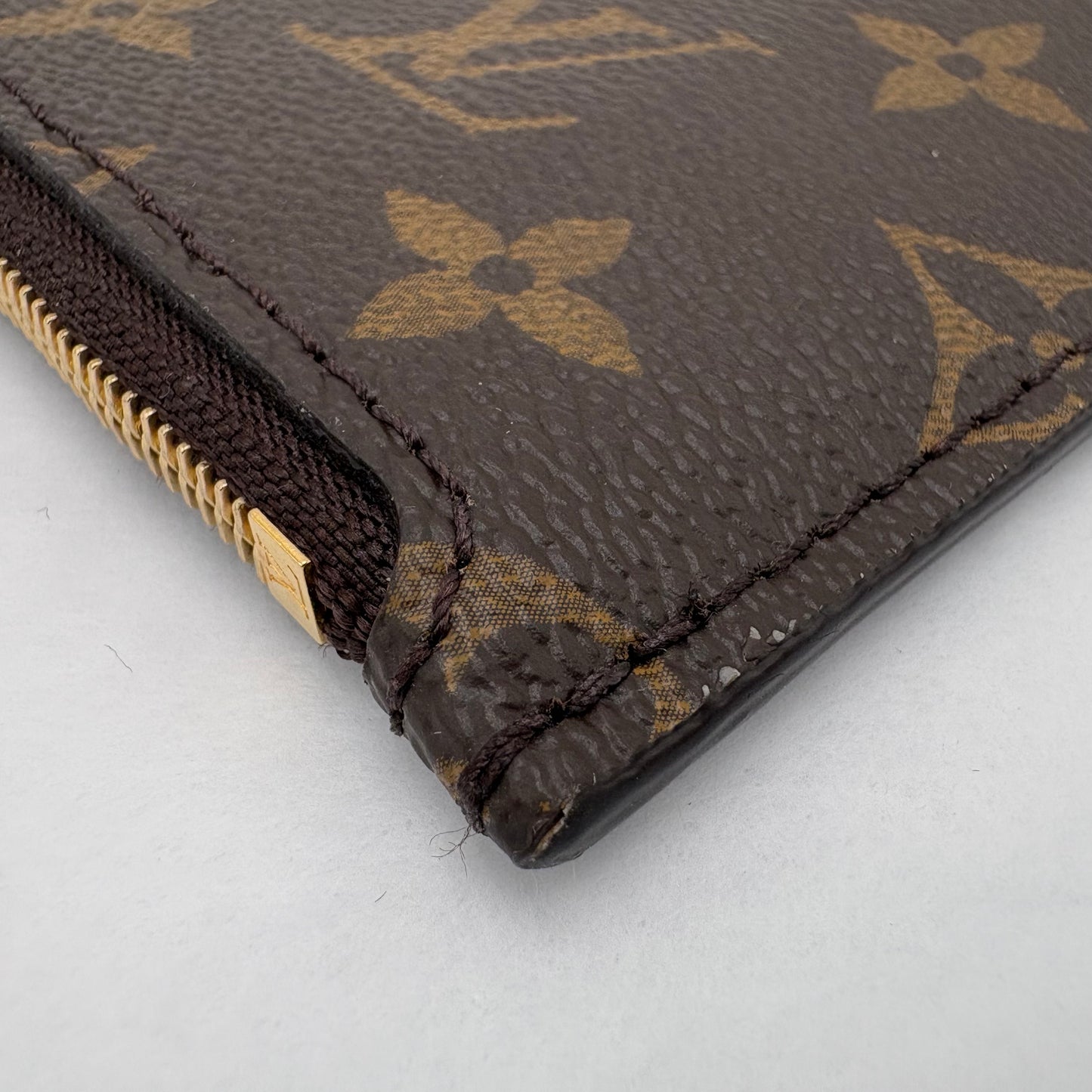 NWOT Louis Vuitton Wristlet Pouch-Monogram