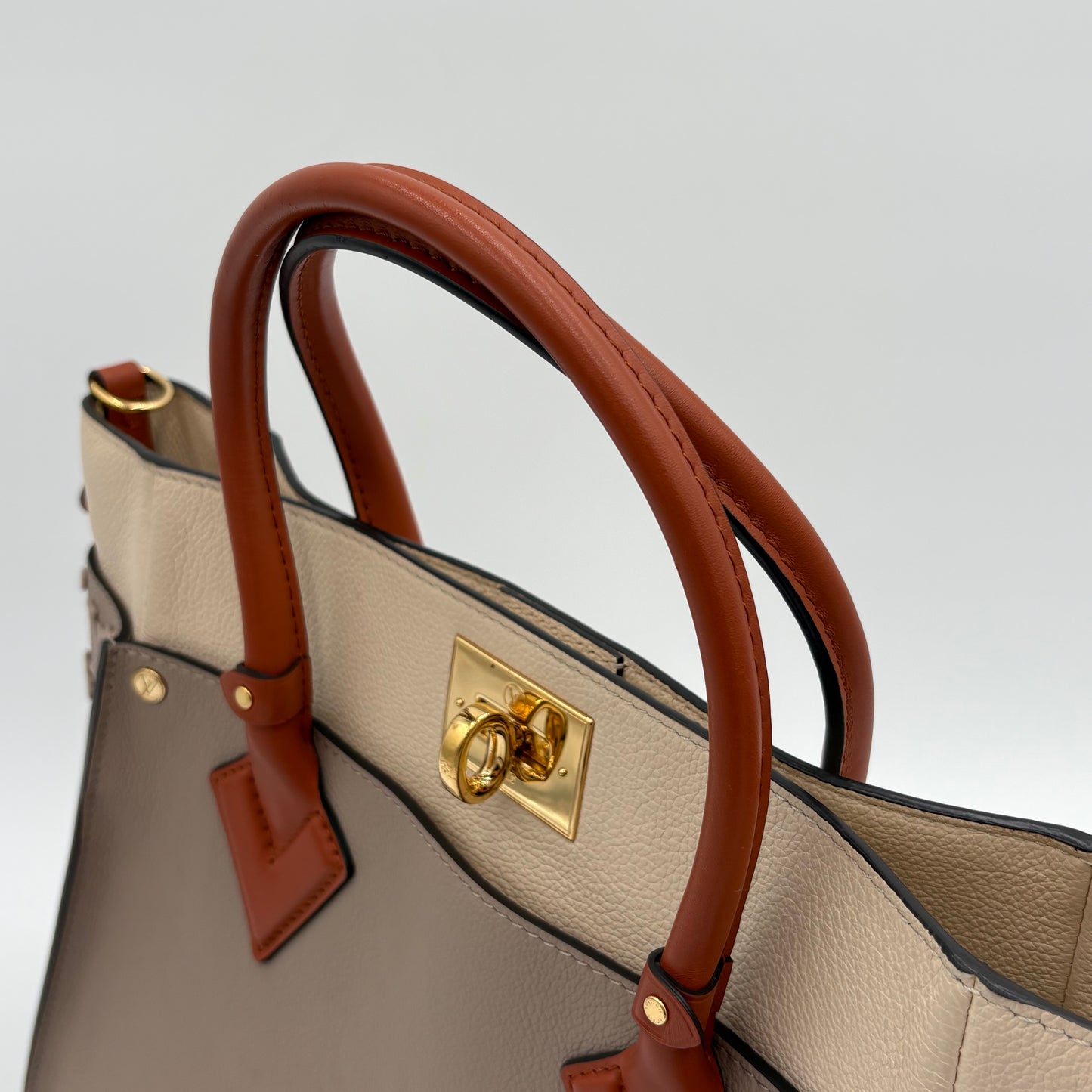 Chipped On My Side MM Tote