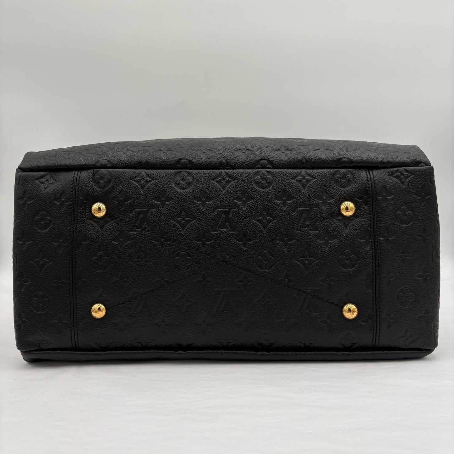 Louis Vuitton Artsy Empreinte Leather MM