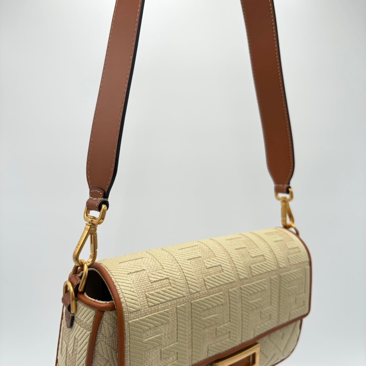 Fendi Raffia King Lucido Baguette