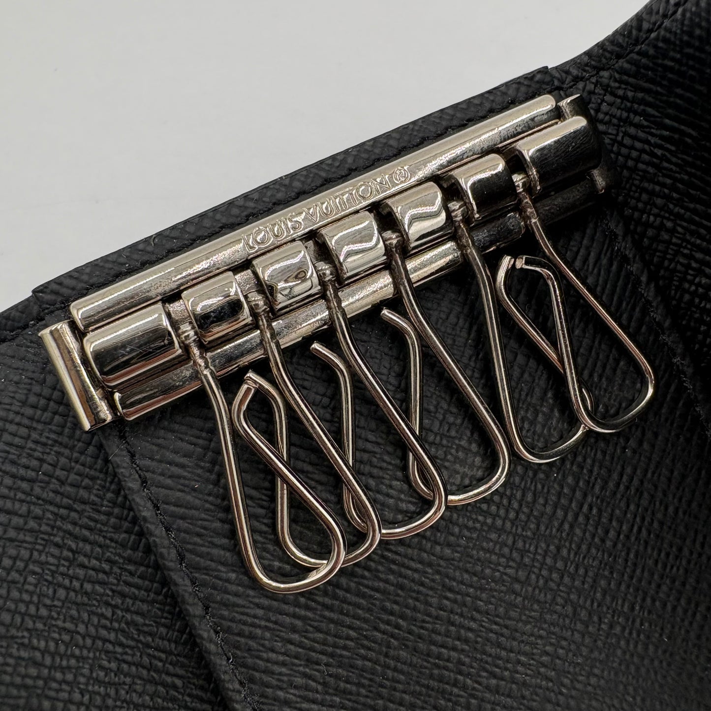 Louis Vuitton Multicles 6 Key Holder
