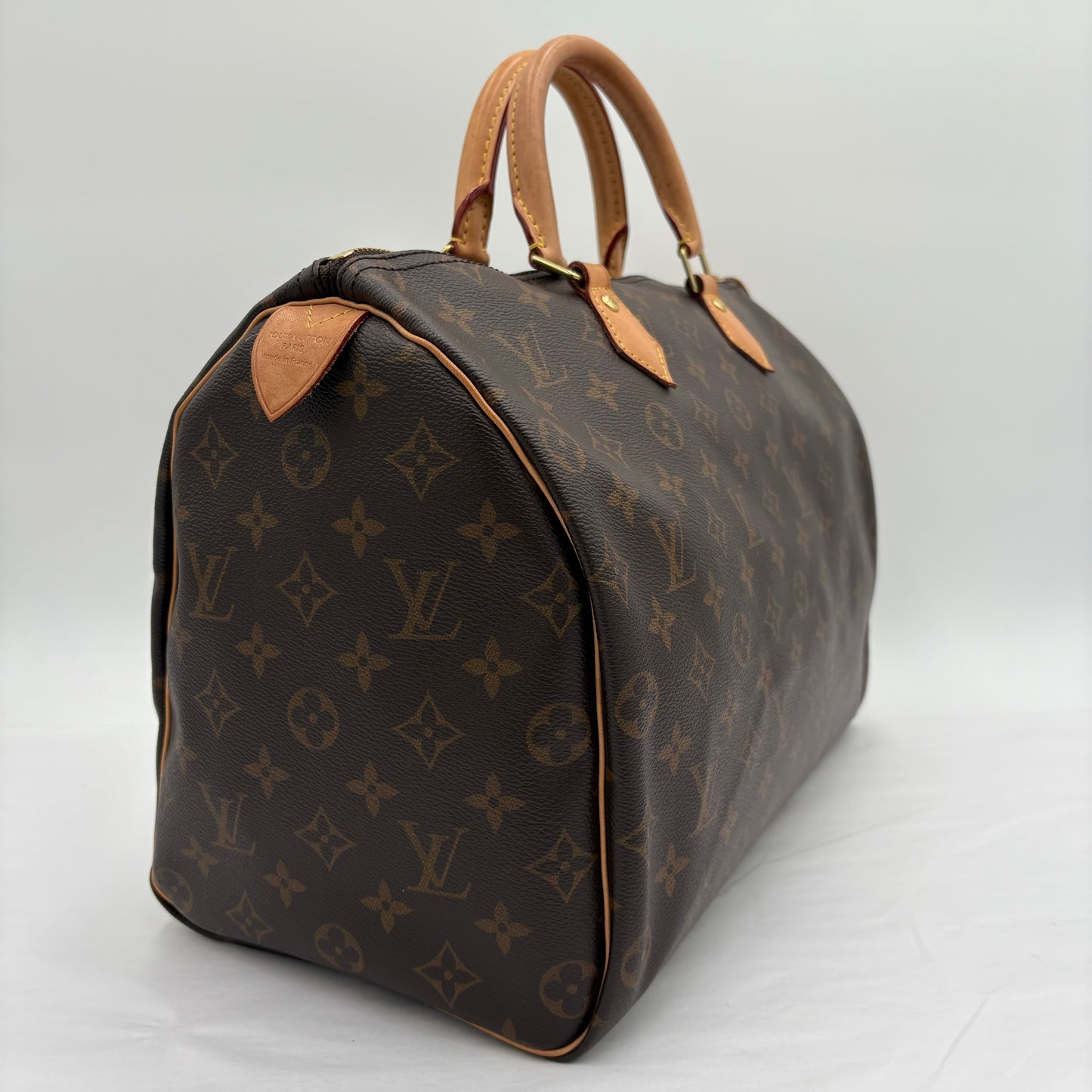 Chipped Louis Vuitton Monogram Speedy 35
