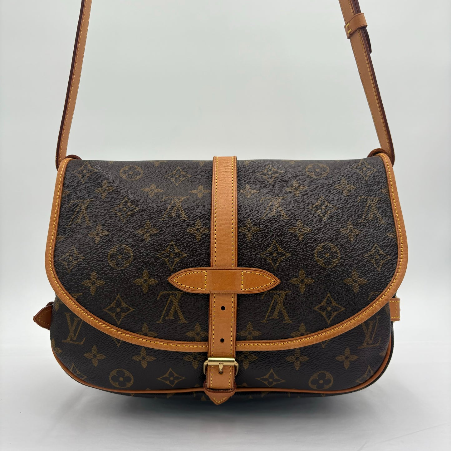 2002 Louis Vuitton Saumur 30 Monogram