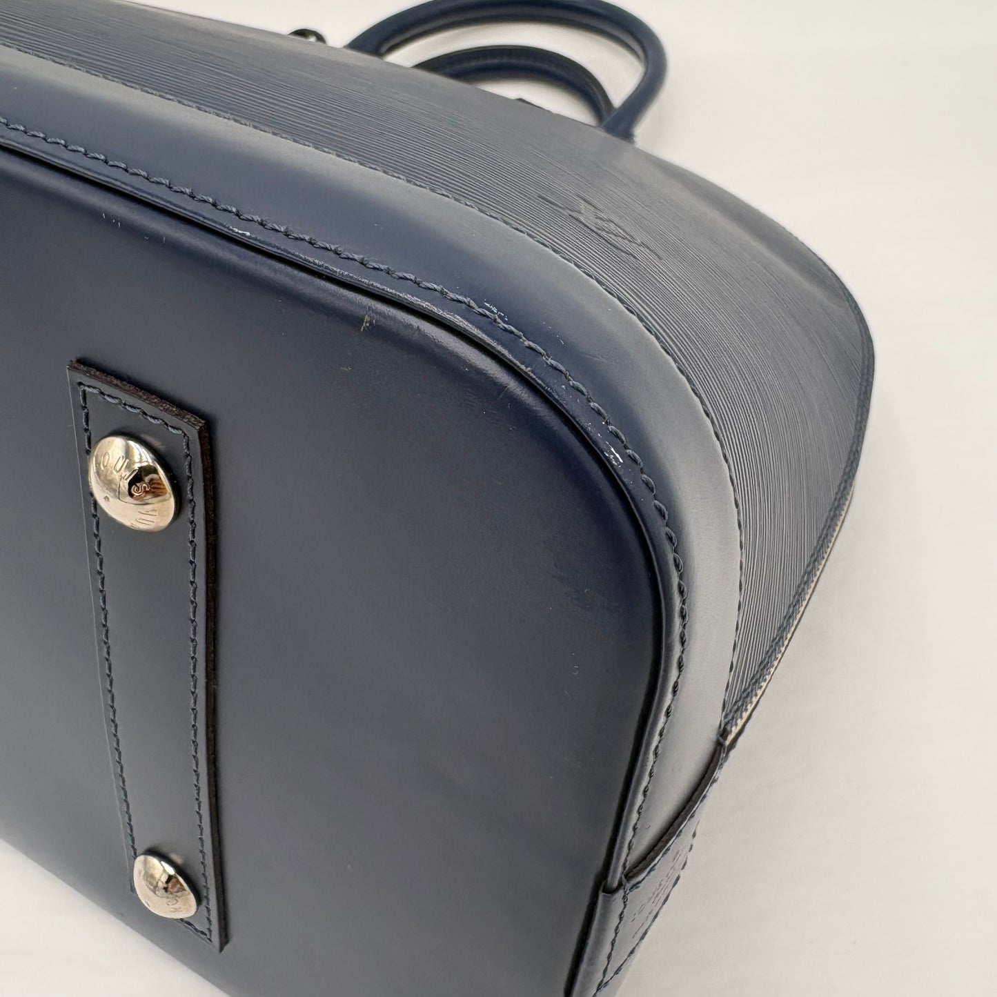 2012 Louis Vuitton Alma GM Epi Leather