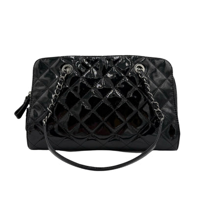 Chanel Patent zip Shopping Bag-Black