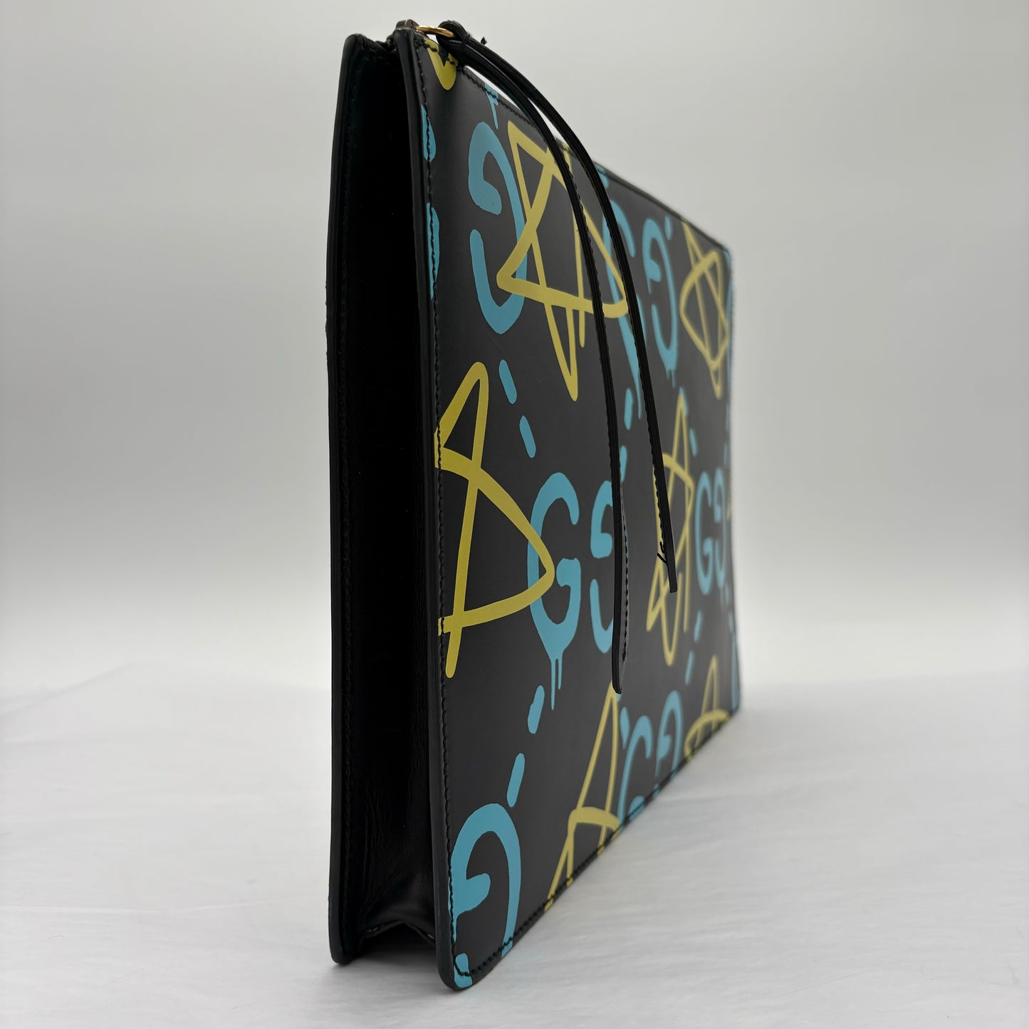 Gucci GG Ghost Pouch Graffiti