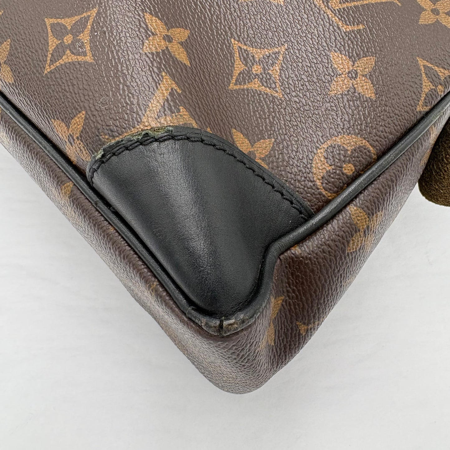 2011 Louis Vuitton Macassar Porte Documents Business Bag