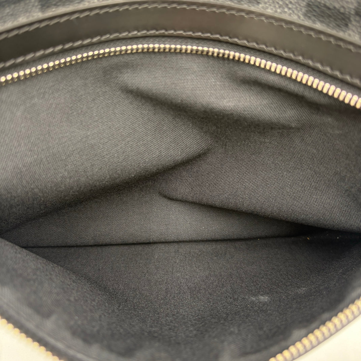 2011 Louis Vuitton Mick GM Crossbody Bag