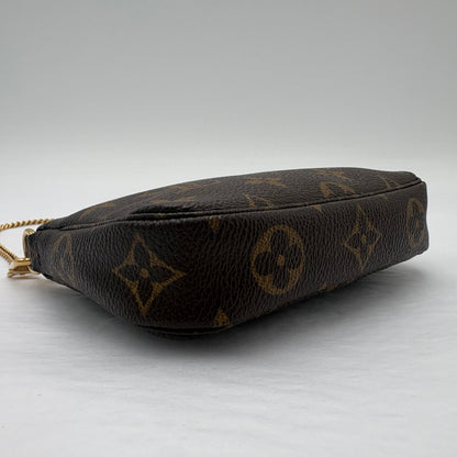 2004 Louis Vuitton Pochette Accessories