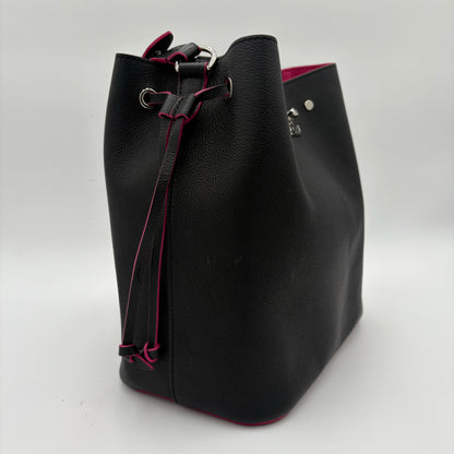 2019 Louis Vuitton Lock Me Bucket Shoulder Bag