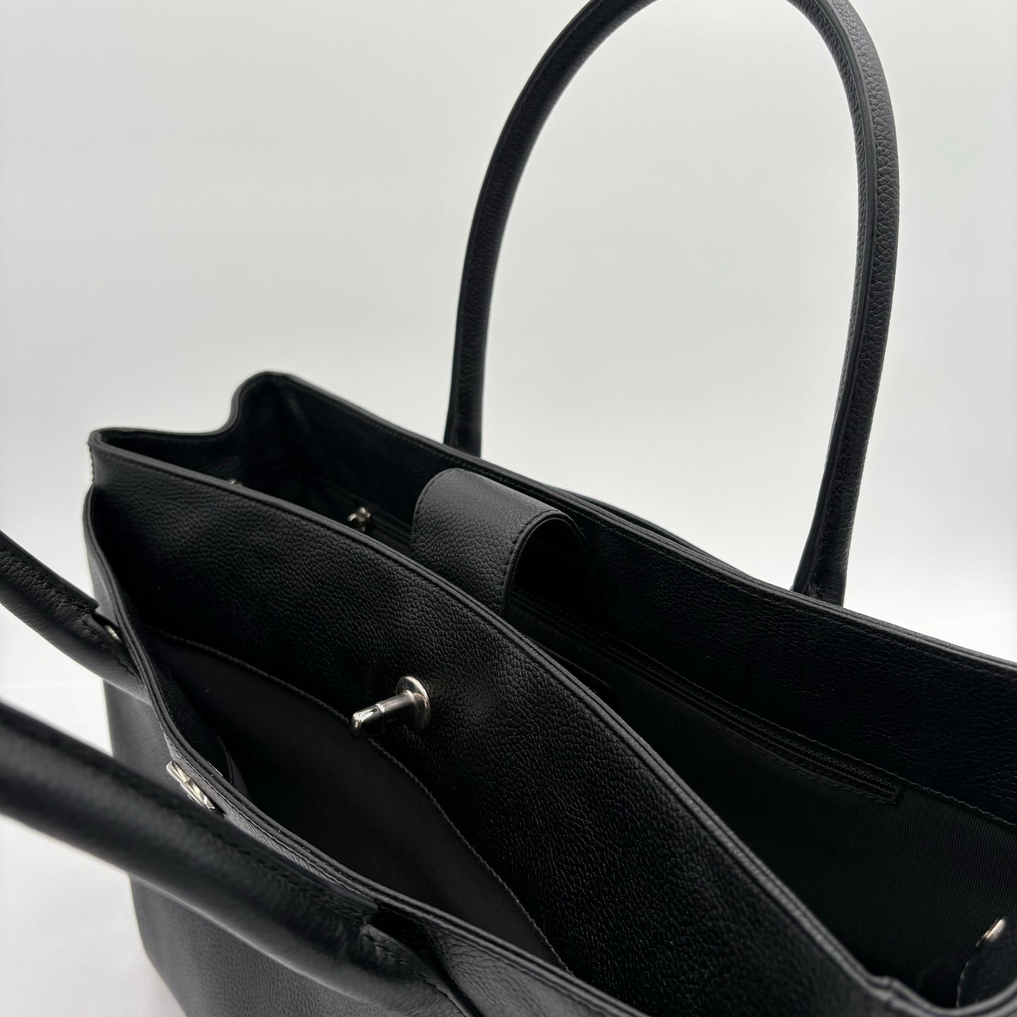2006-08 Chanel Executive Cerf Tote