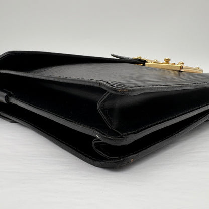 1992 Louis Vuitton Epi Sac Biface