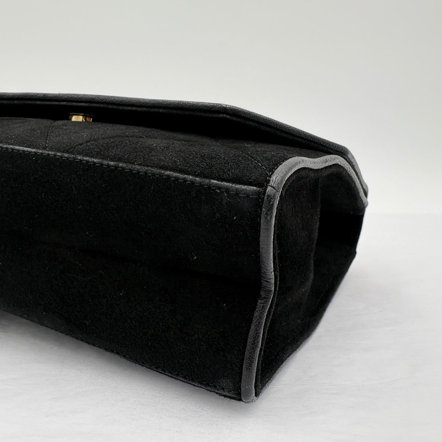 1986-88 Chanel Suede Diamond Stitch Flap Bag