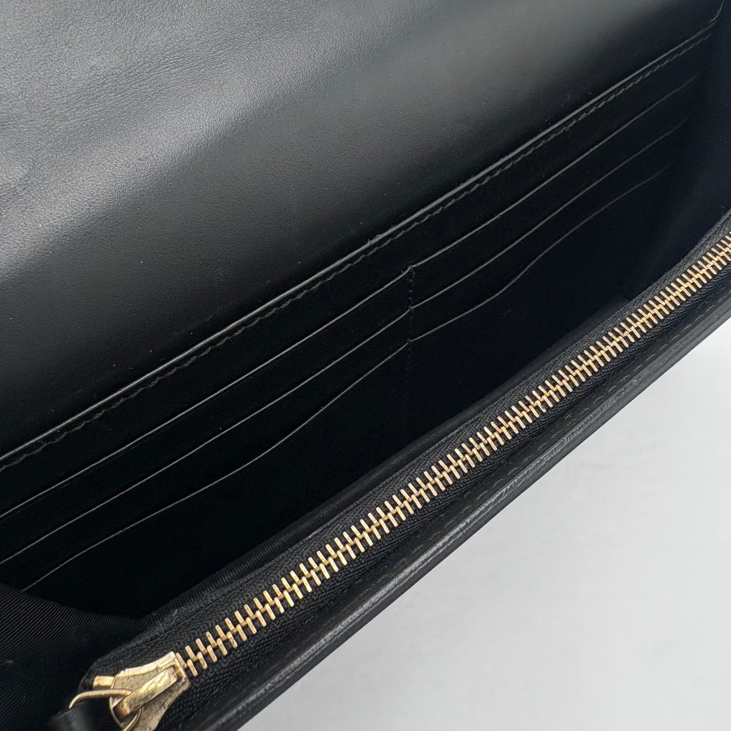 Gucci GG Signature Bowy WOC