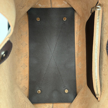 Louis Vuitton Carmel Mahina Hobo
