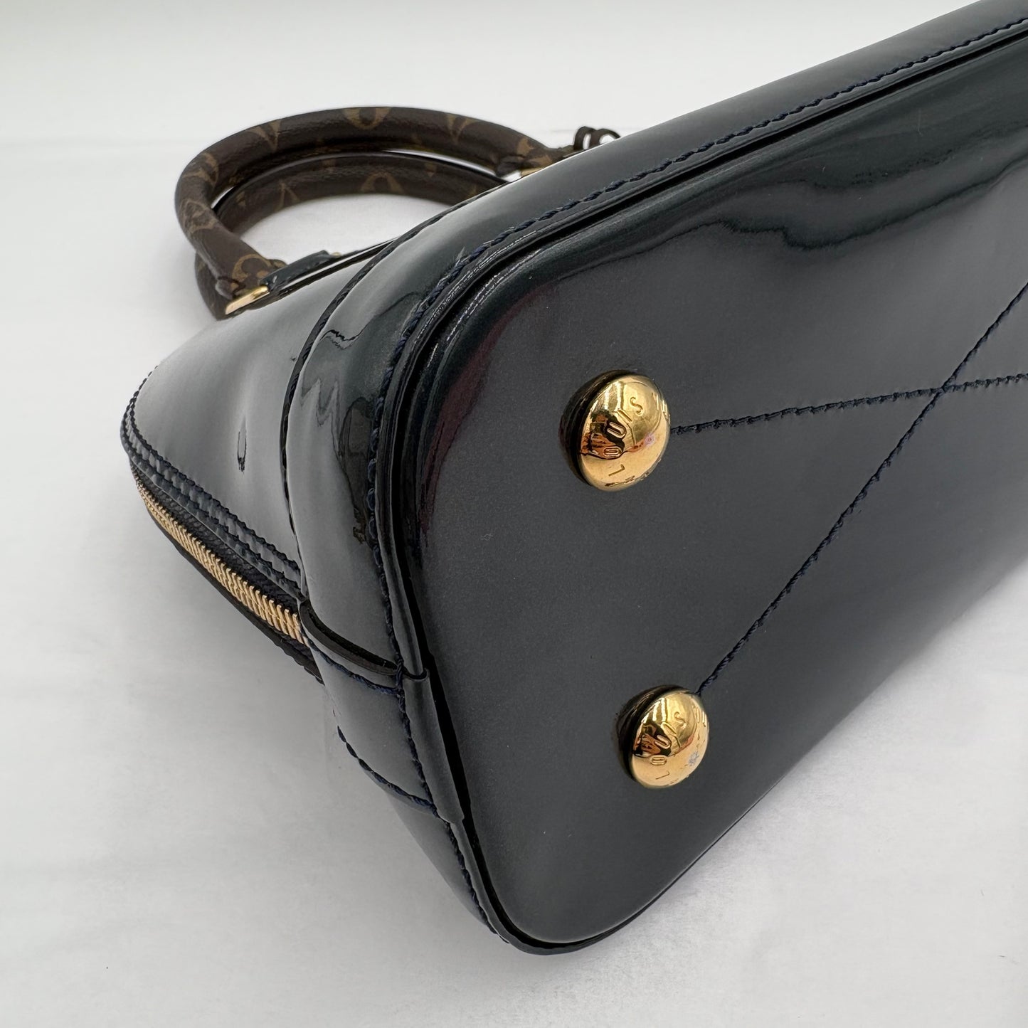 2017 Louis Vuitton Alma BB Navy Vernis/Monogram