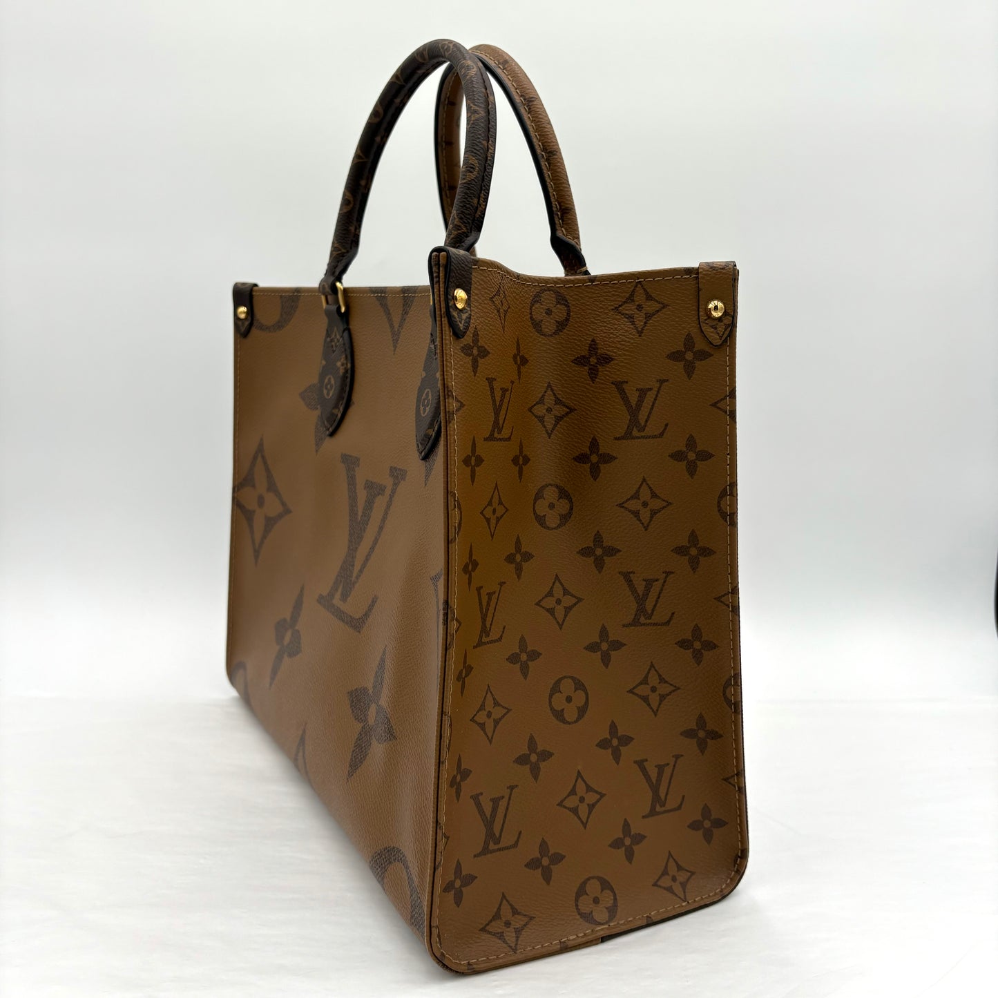 Louis Vuitton OnTheGo Tote-Reverse Mono : MM