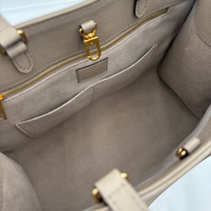Chipped Louis Vuitton OnTheGo Giant Monogram Tote