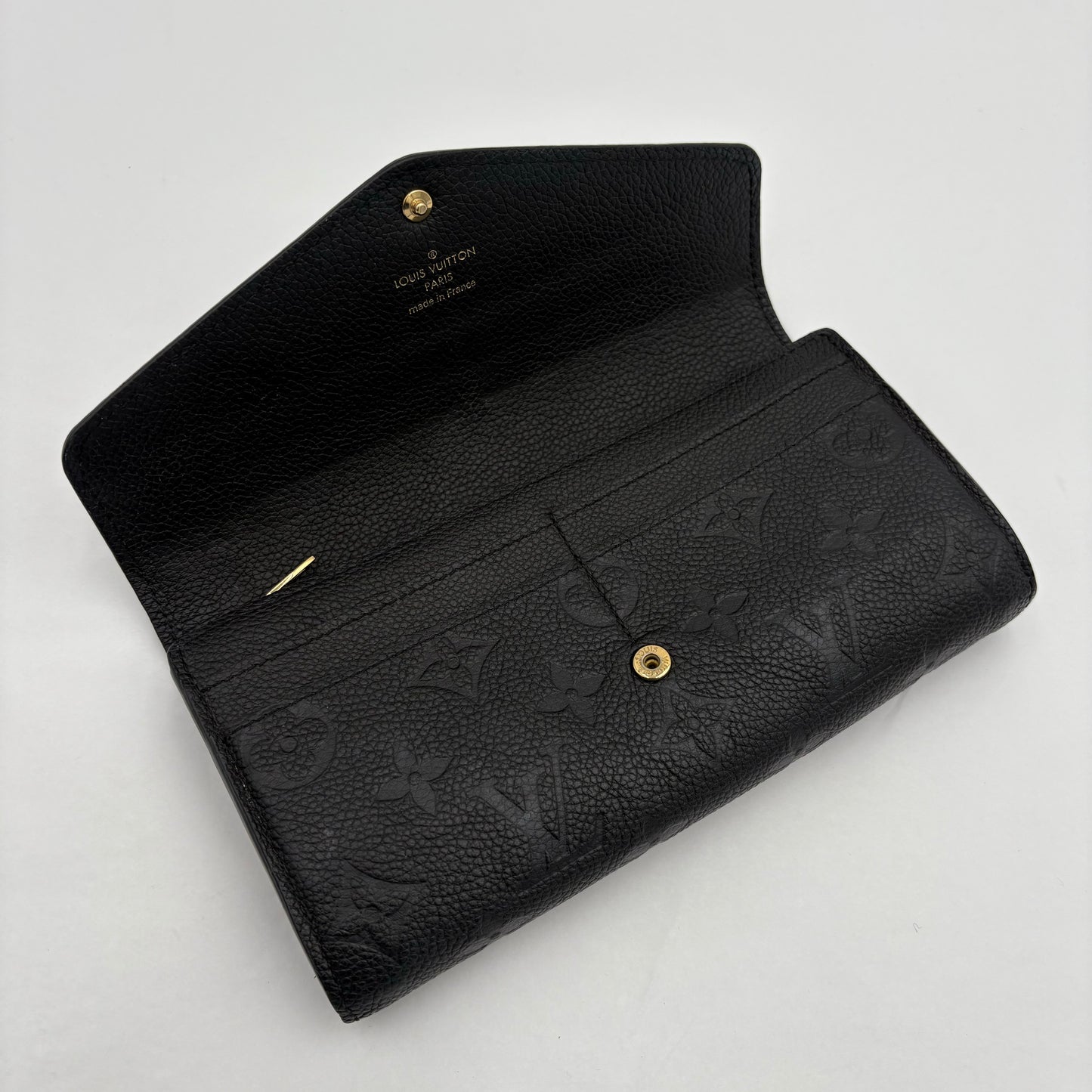 Chipped Louis Vuitton Sarah Wallet