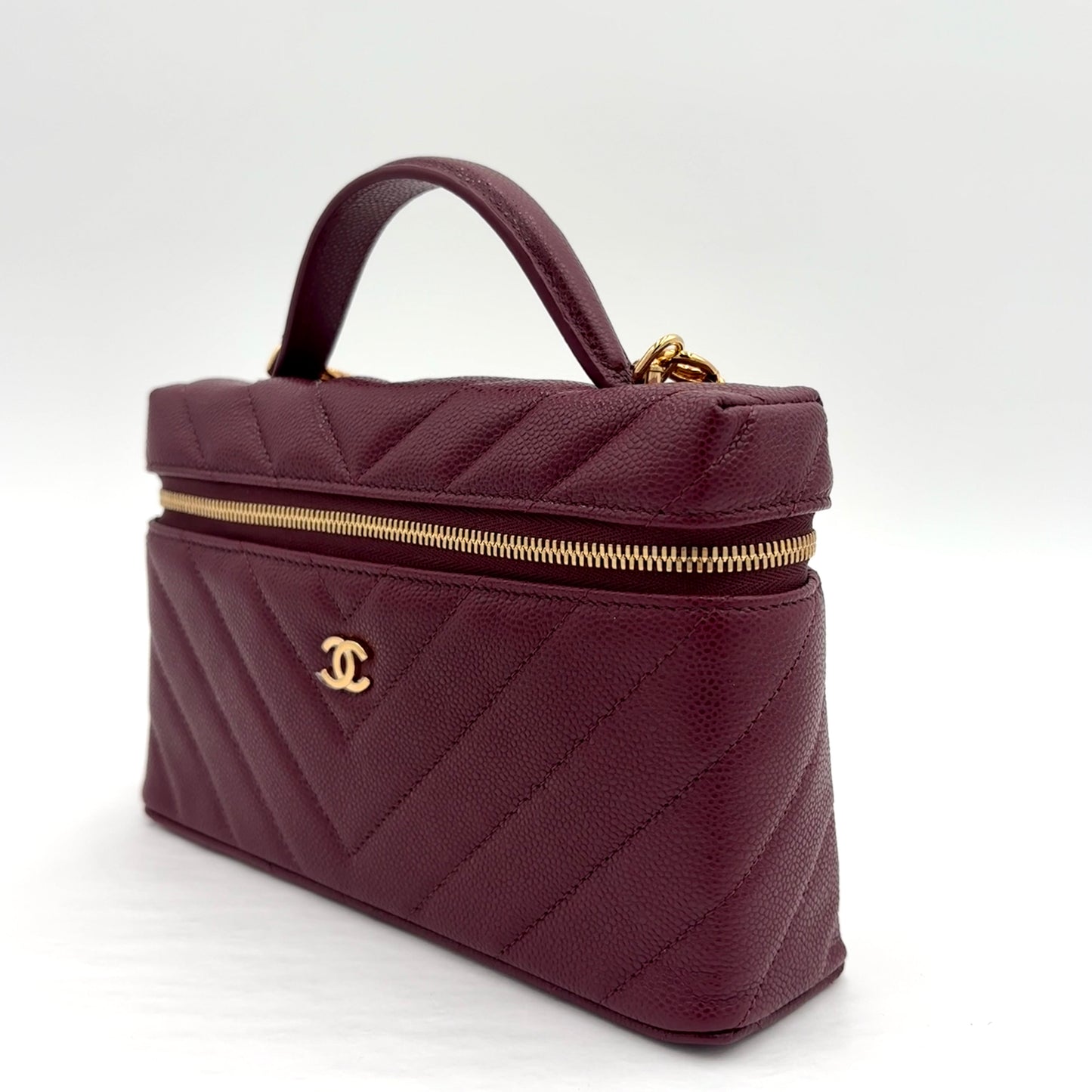 2026 Chanel Caviar Quilted Top Handle Slim Vanity With Chain