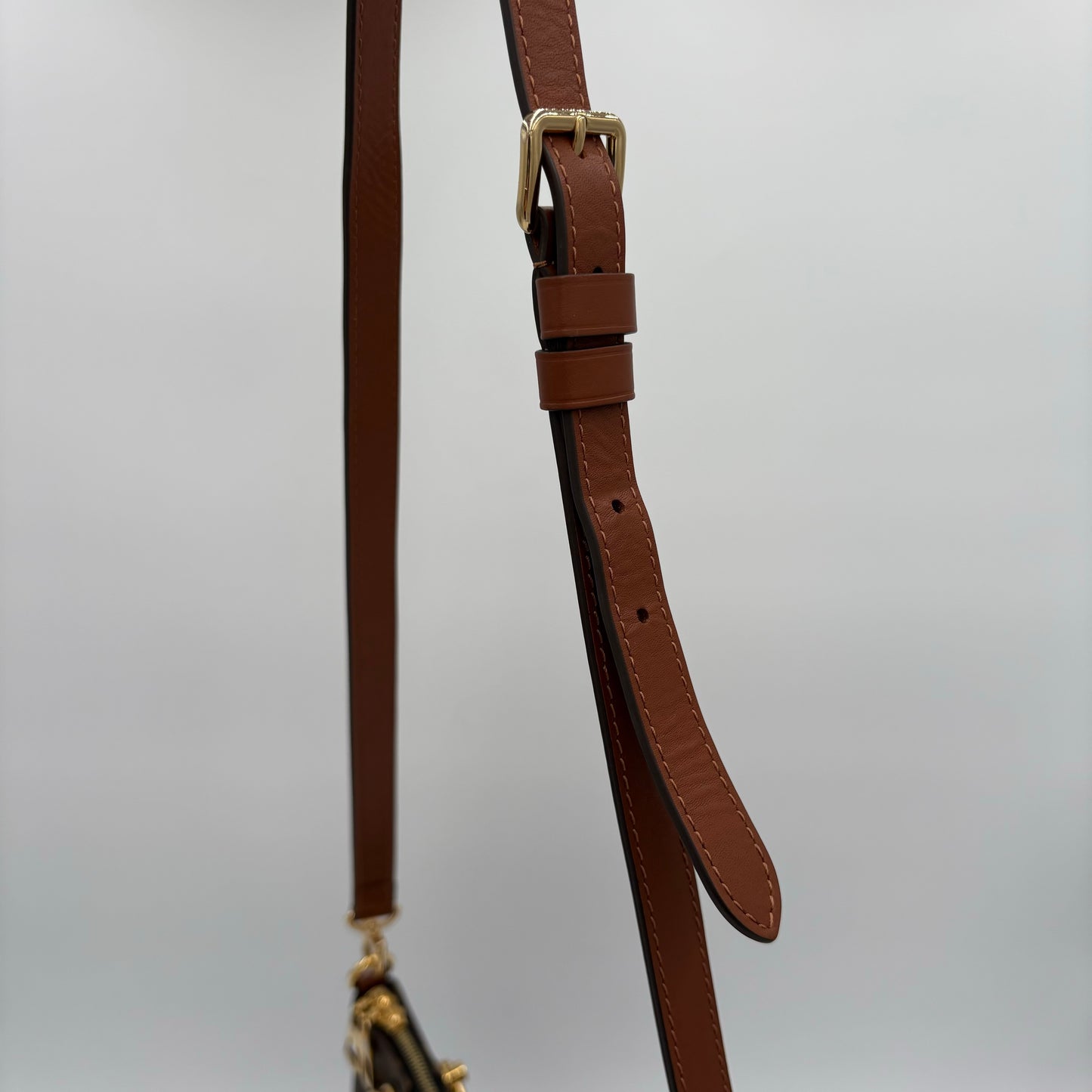 2020 Louis Vuitton V Tote Monogram/Leather 2 Way Tote