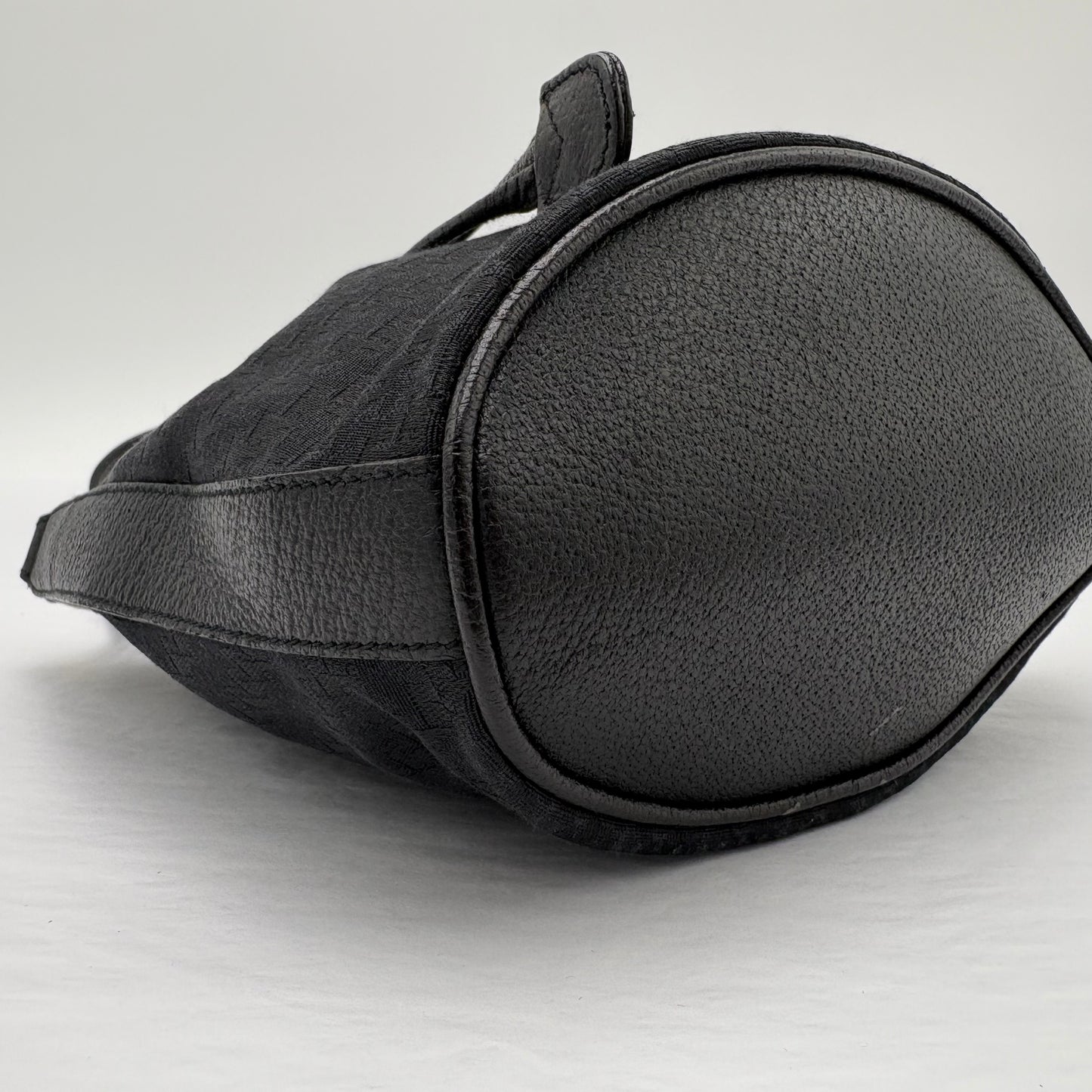 Vintage Gucci Micro GG Monogram Bucket bag