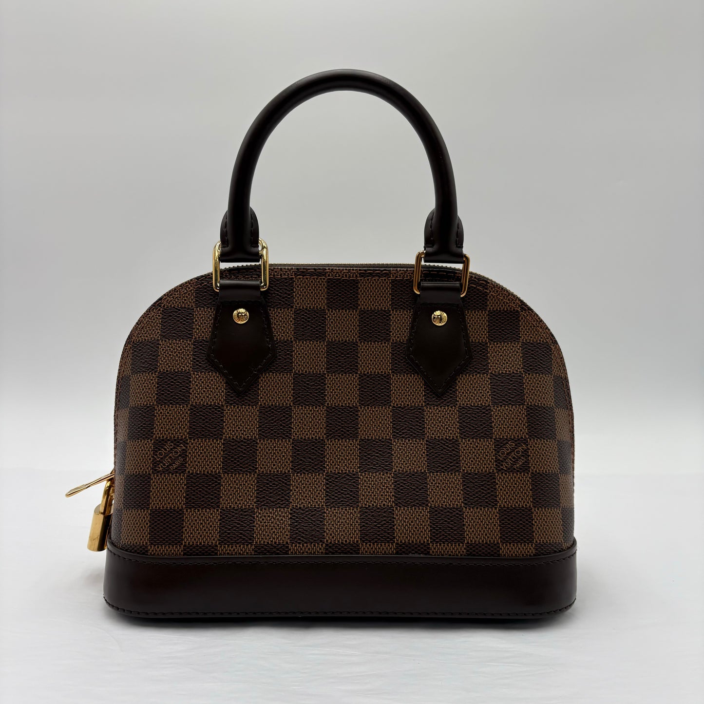 Chipped Louis Vuitton Alma BB Damier Ebene