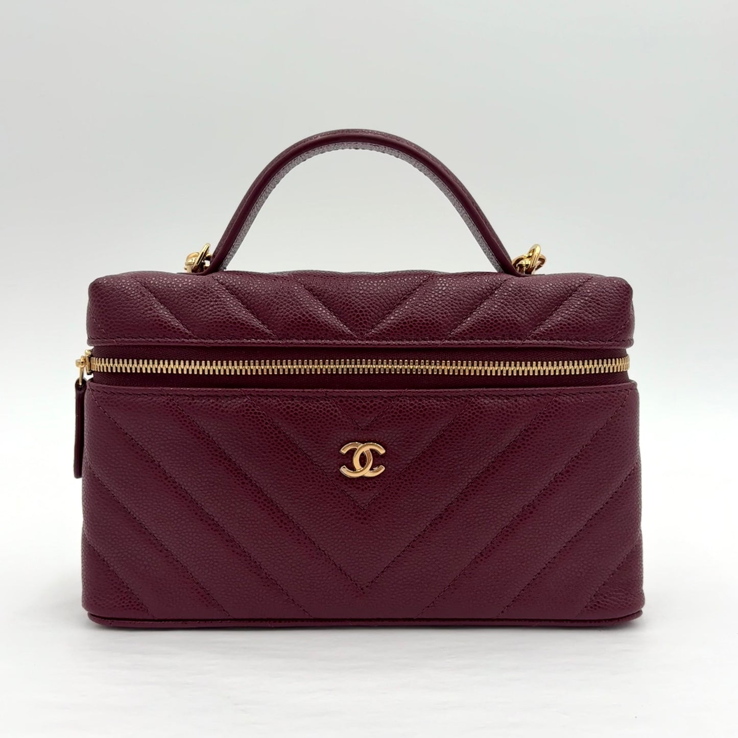 2026 Chanel Caviar Quilted Top Handle Slim Vanity With Chain