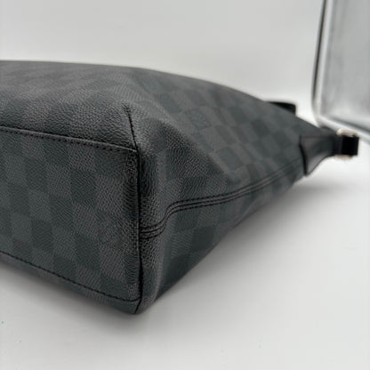 2011 Louis Vuitton Mick GM Crossbody Bag