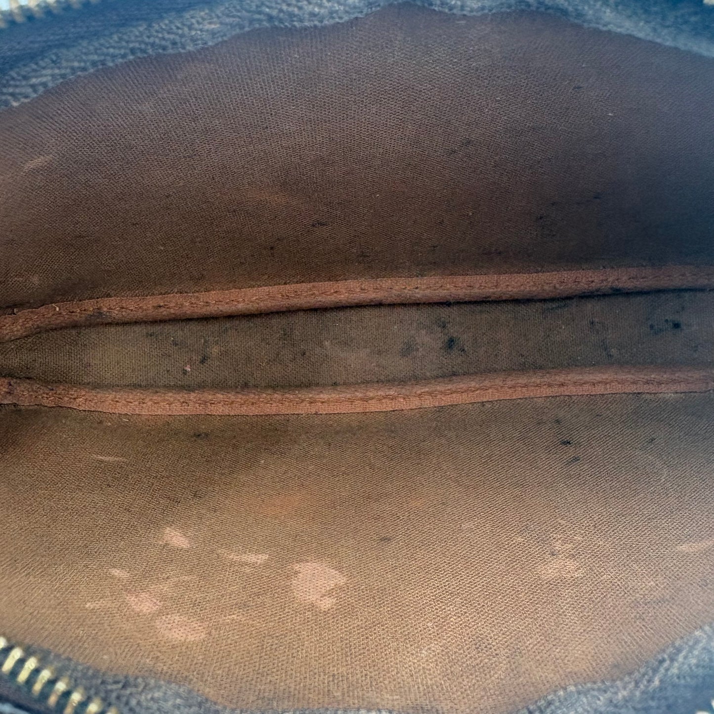 2008 Louis Vuitton Pochette Shoulder Bag