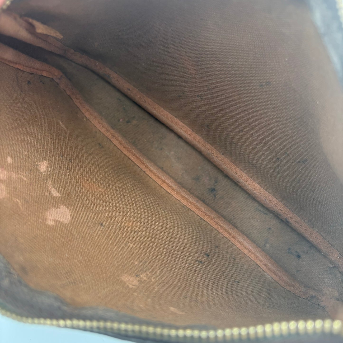 2008 Louis Vuitton Pochette Shoulder Bag