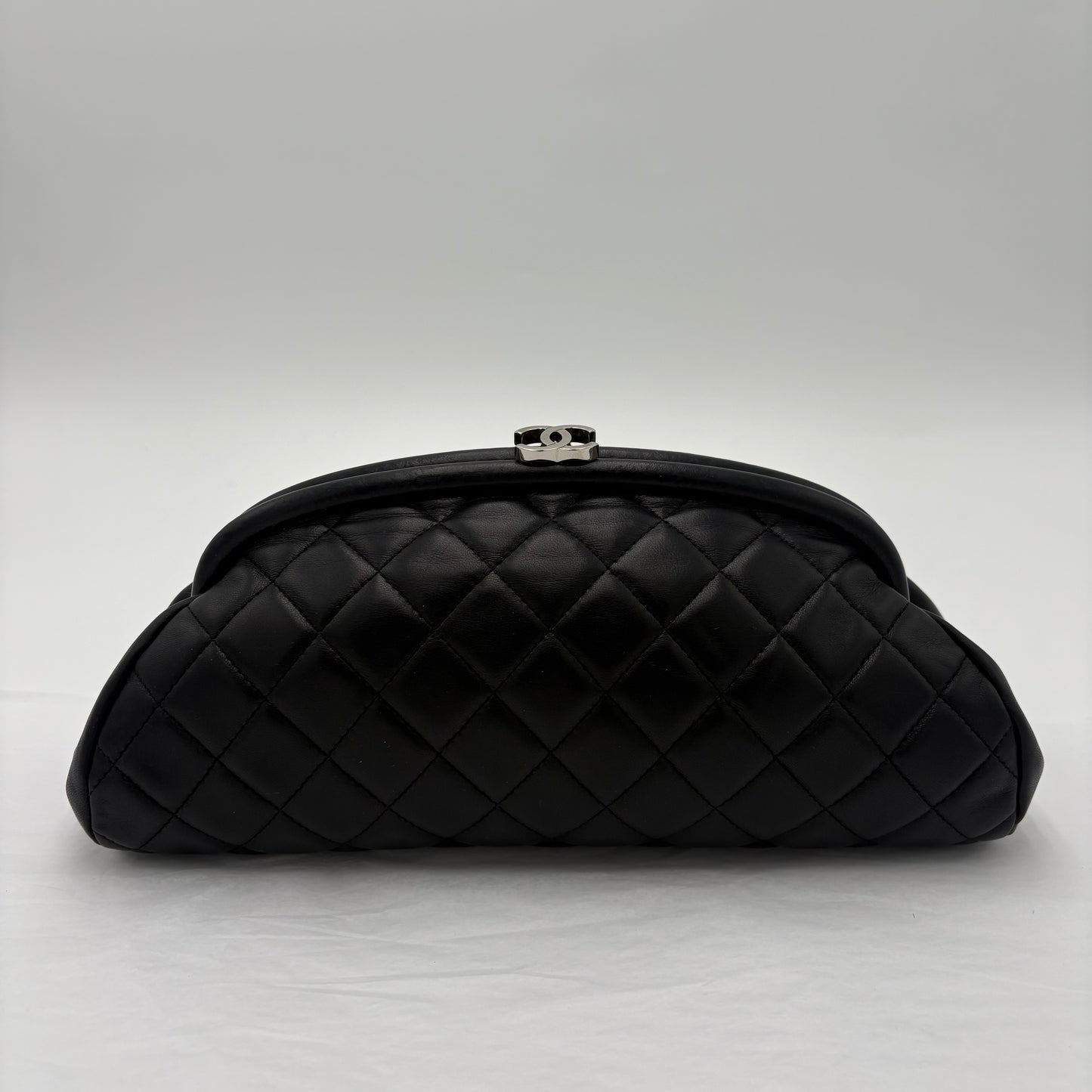 2006-08 Chanel Quilted Lambskin Timeless Kisslock Clutch